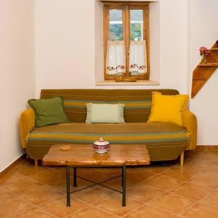 Traditional House In Fres