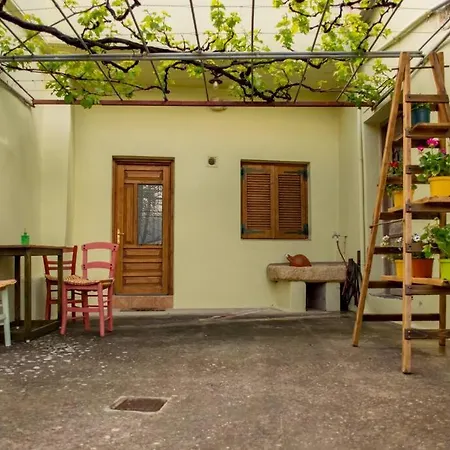 Traditional House In Fres *
