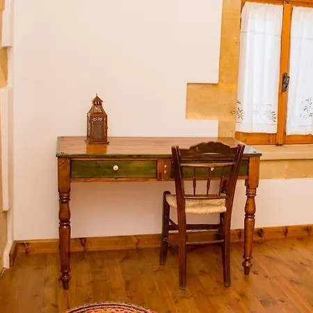 Traditional House In Fres